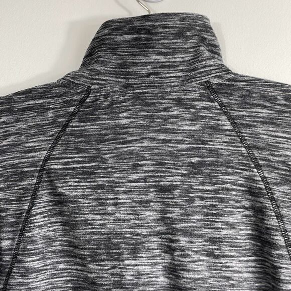 St. John’s Bay variegated gray half zip fleece with thumb holes & tunnel pocket - Picture 8 of 10
